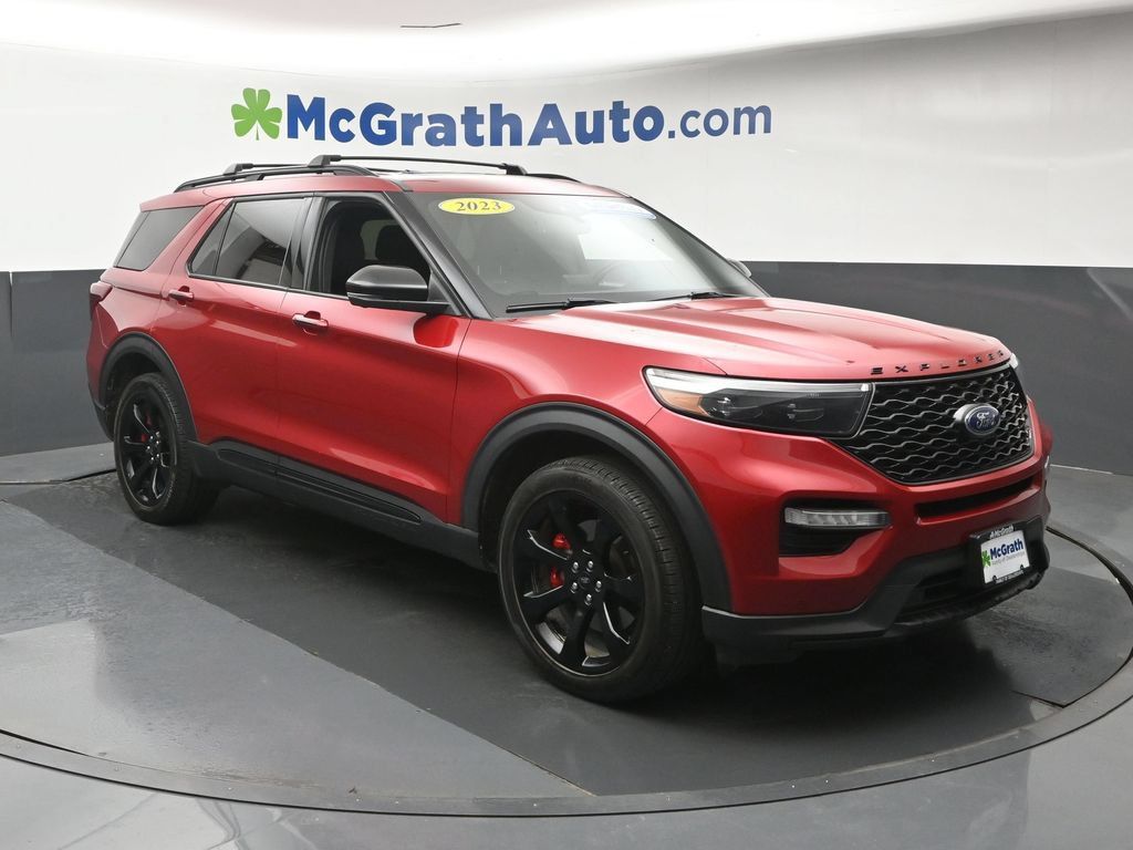 Used 2023 Ford Explorer ST w/ Equipment Group 401A AWD/4WD image 2