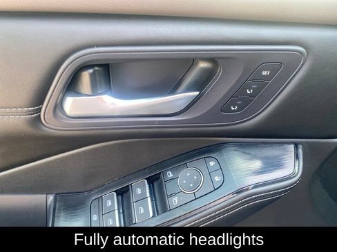 Used 2023 Nissan Rogue SL w/ SL Premium Package FWD image 13