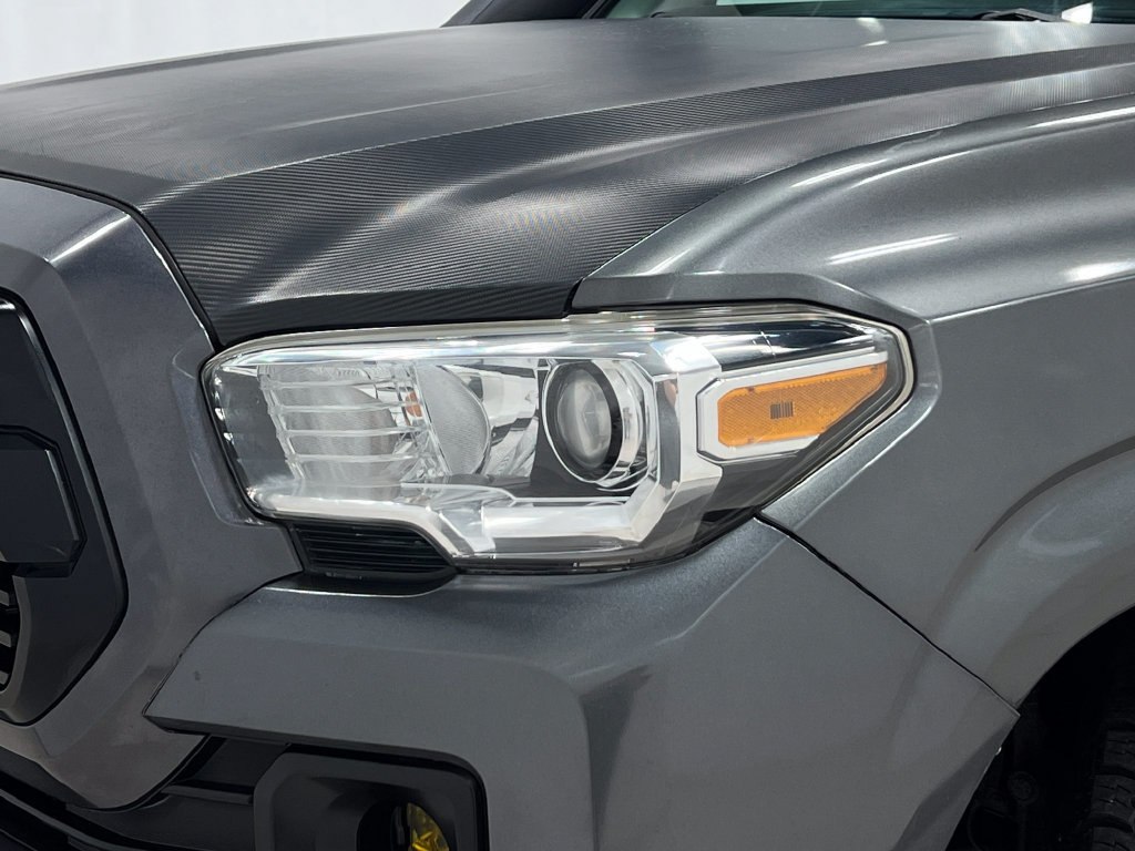 Used 2016 Toyota Tacoma SR5 w/ Towing Package RWD image 32