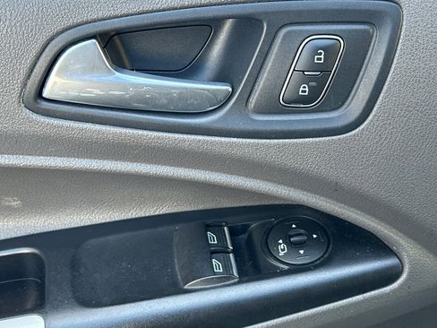 Used 2020 Ford Transit Connect XLT image 12