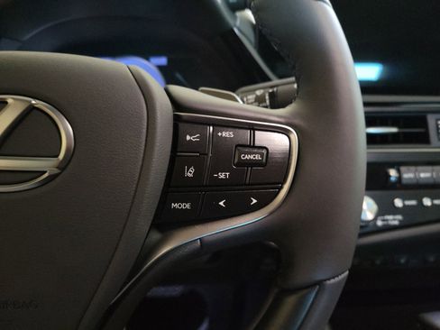 New 2025 Lexus ES 350 Ultra Luxury image 11