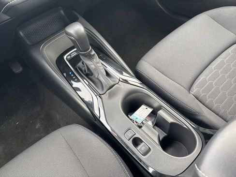 Certified 2025 Toyota Corolla SE image 33