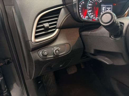 Used 2019 Chevrolet Trax LT w/ Driver Confidence Package AWD/4WD image 17
