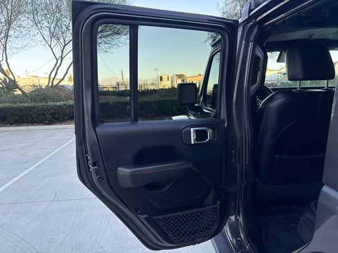 Used 2019 Jeep Wrangler Unlimited Sahara w/ Quick Order Package 24M Moab image 11