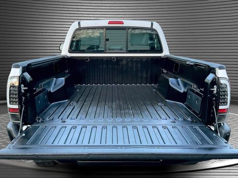 Used 2008 Toyota Tacoma 4x4 Regular Cab image 7