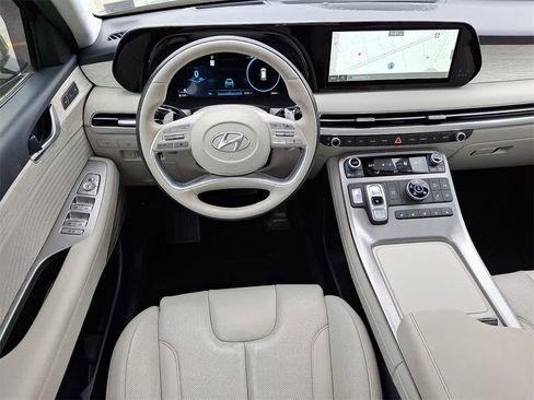 Used 2023 Hyundai Palisade Calligraphy image 11