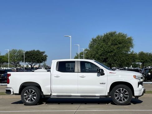 Used 2022 Chevrolet Silverado 1500 RST AWD/4WD image 3