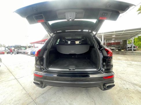 Used 2017 Porsche Cayenne Platinum Edition w/ Premium Package (PJV) AWD/4WD image 10