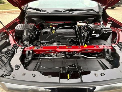 Used 2024 GMC Terrain AT4 w/ Infotainment Package II image 9