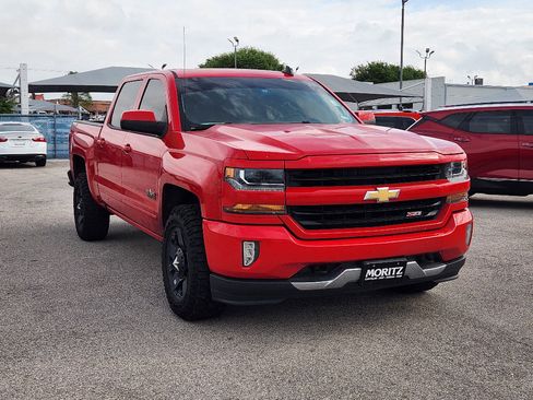 Used 2018 Chevrolet Silverado 1500 LT w/ Texas Edition image 3