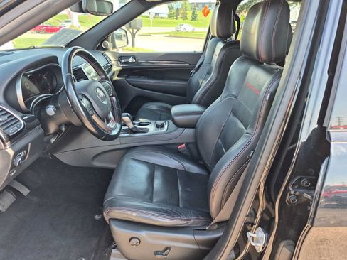 Used 2020 Jeep Grand Cherokee Trailhawk w/ Trailhawk Luxury Group AWD/4WD image 15