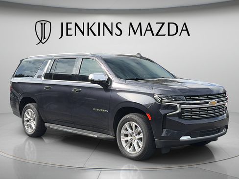 Used 2024 Chevrolet Suburban Premier RWD image 1