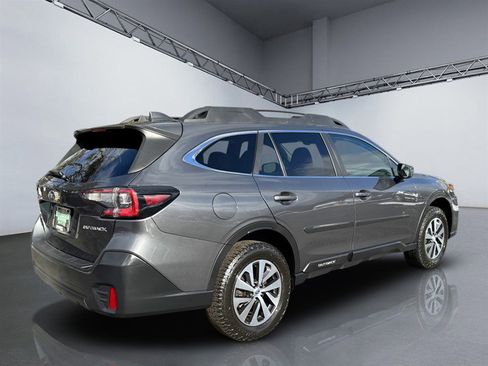 Used 2021 Subaru Outback Premium image 7