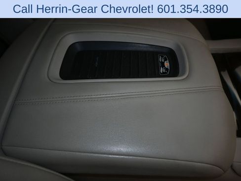 Used 2019 Cadillac Escalade Premium Luxury AWD/4WD image 25