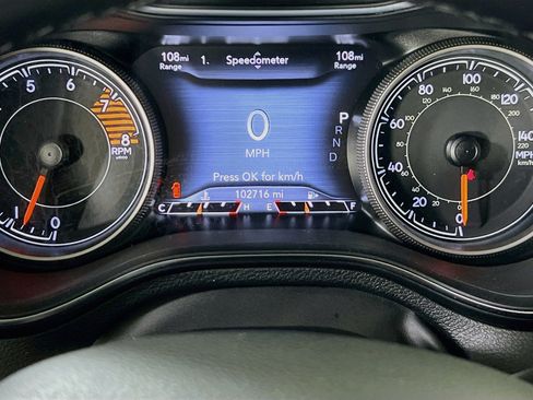 Used 2019 Jeep Cherokee Limited AWD/4WD image 12