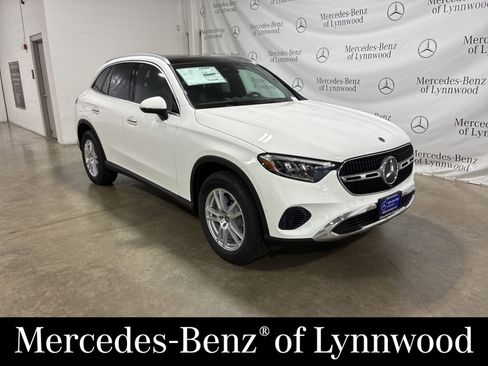 New 2026 Mercedes-Benz GLC 300 4MATIC image 1