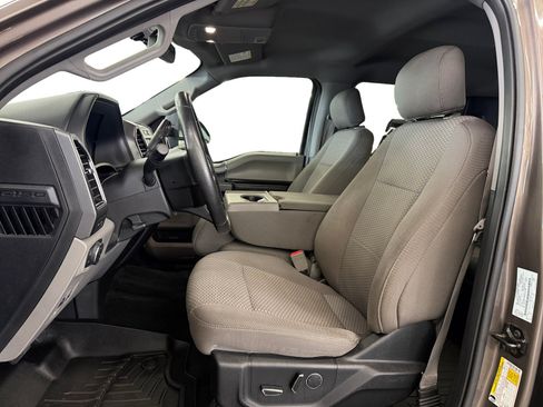 Used 2018 Ford F150 XLT w/ Equipment Group 302A Luxury AWD/4WD image 9