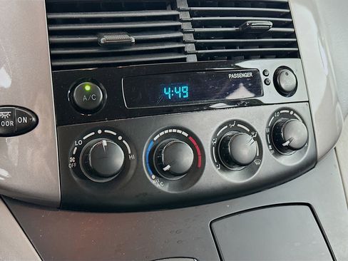 Used 2009 Toyota Sienna CE image 22