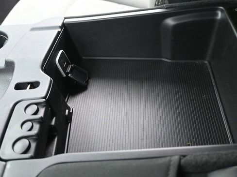 Used 2022 RAM 2500 Big Horn image 32