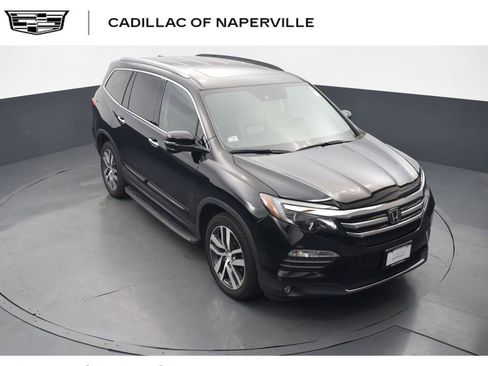 Used 2017 Honda Pilot Touring image 1
