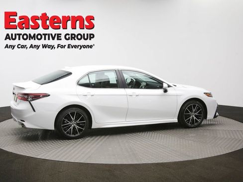 Used 2024 Toyota Camry SE image 41