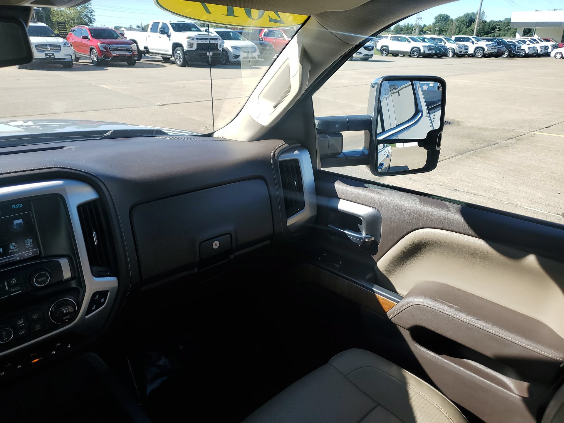 Used 2017 GMC Sierra 1500 SLT w/ Enhanced Driver Alert Package AWD/4WD image 11