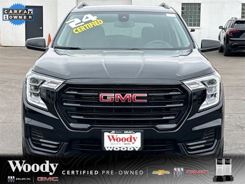 Certified 2024 GMC Terrain SLE w/ Elevation Edition image 3