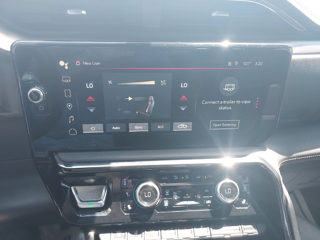 Used 2024 GMC Sierra 2500 AT4 w/ Technology Package AWD/4WD image 24