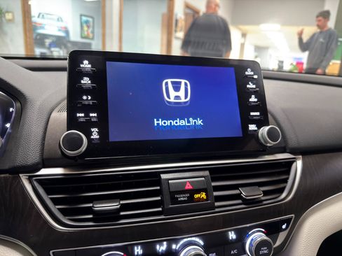 Used 2022 Honda Accord EX-L image 41