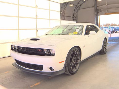 Used 2021 Dodge Challenger R/T Scat Pack image 1