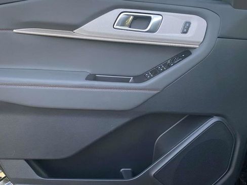 New 2025 Ford Explorer Active image 17