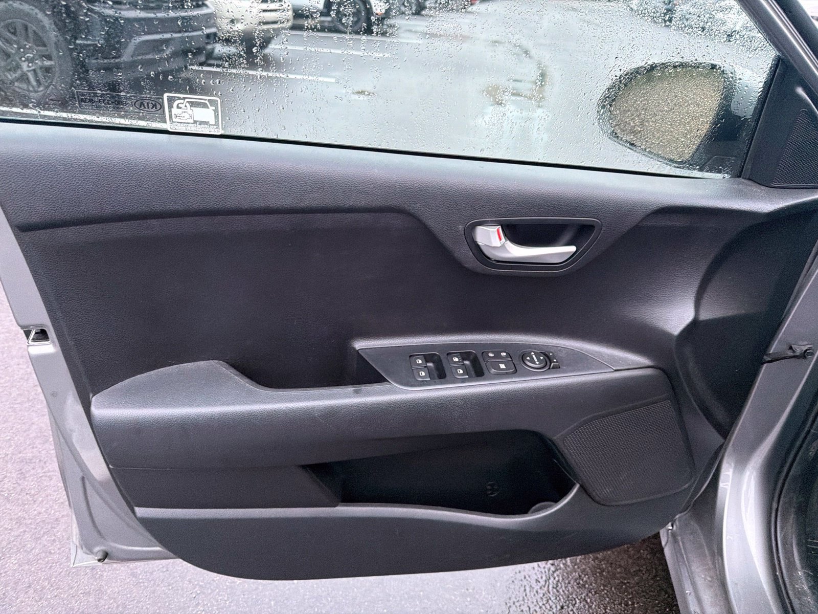 Used 2021 Kia Rio S FWD image 12