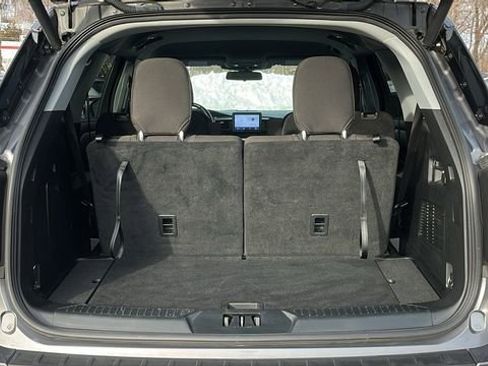 Used 2022 Ford Explorer XLT image 23