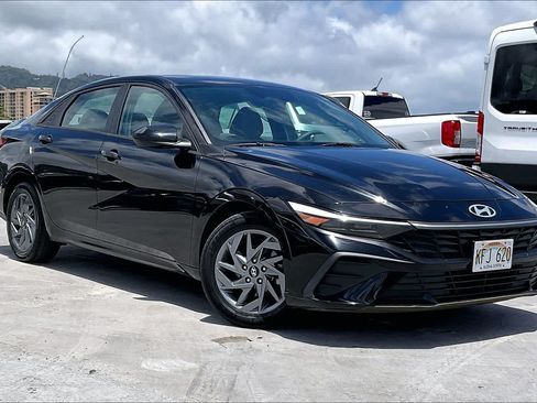Used 2024 Hyundai Elantra SEL FWD image 21