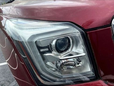 Used 2018 GMC Yukon SLT w/ Open Road Package AWD/4WD image 31