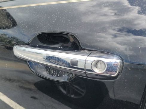 Used 2014 Hyundai Genesis 3.8 RWD image 6