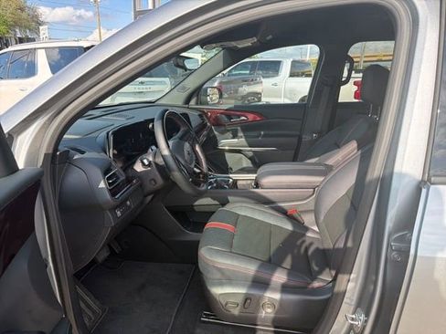 Used 2026 Chevrolet Traverse RS image 7