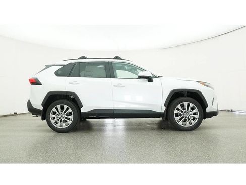 Used 2025 Toyota RAV4 Limited w/ Advanced Technology Package FWD image 33