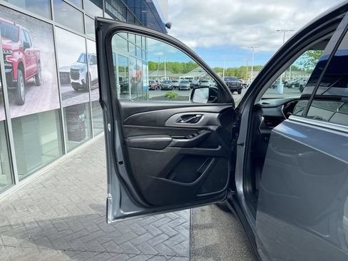 Used 2019 Chevrolet Traverse LS FWD image 21