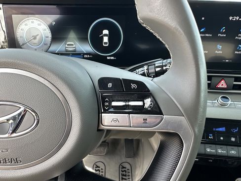 Used 2023 Hyundai Elantra SEL w/ Convenience Package image 33