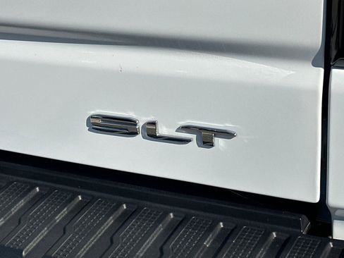 Used 2024 GMC Sierra 1500 SLT image 28