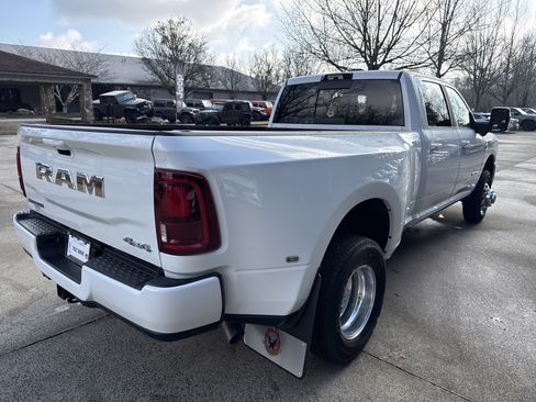 New 2025 RAM 3500 Laramie w/ Towing Technology Group image 7
