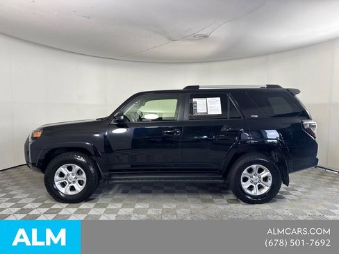 Used 2021 Toyota 4Runner SR5 AWD/4WD image 10