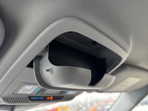 Used 2023 Ford Explorer XLT image 22