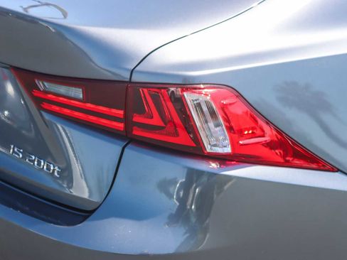 Used 2016 Lexus IS 200t image 8