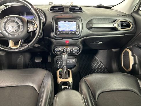 Used 2017 Jeep Renegade Trailhawk AWD/4WD image 19