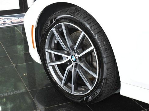 Used 2020 BMW 330i xDrive Sedan w/ Convenience Package AWD/4WD image 39