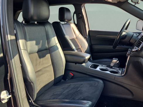 Used 2021 Jeep Grand Cherokee Laredo X RWD image 15