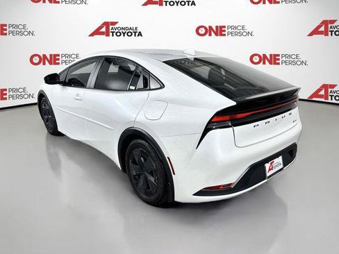 Certified 2025 Toyota Prius LE FWD image 6