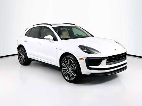New 2026 Porsche Macan AWD/4WD image 7